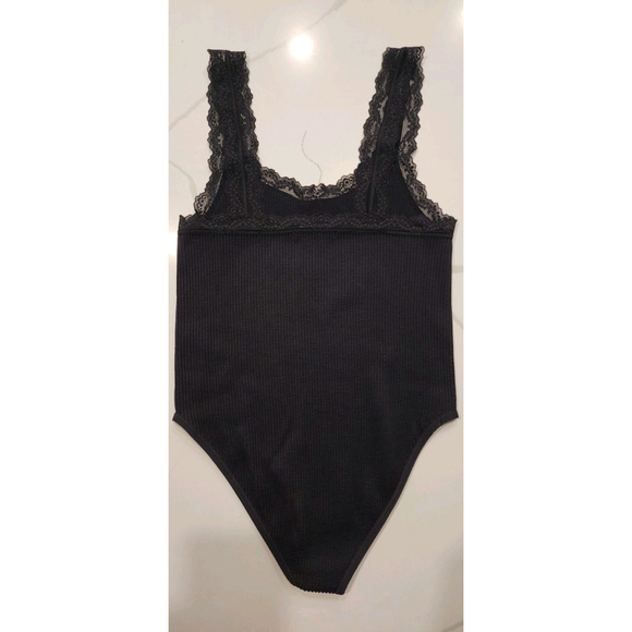 Forever 21 Black Lace Trim Ribbed Cami Bodysuit Women's M L NWOT - Picture 2 of 10
